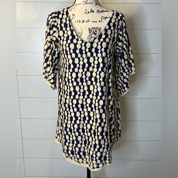 Umgee Dresses & Skirts - UMGEE VNECK TUNIC/DRESS SZ S